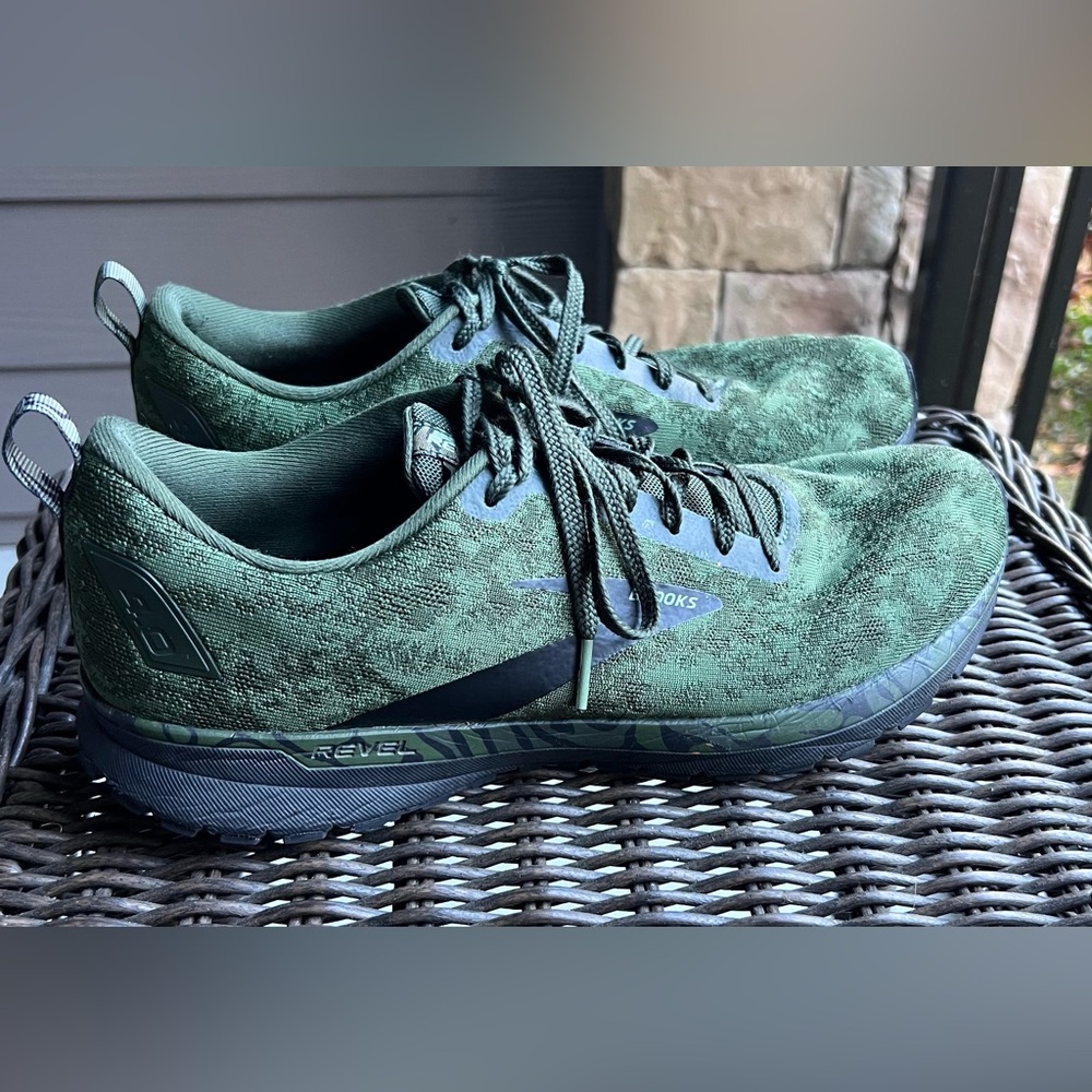Brooks Revel 4